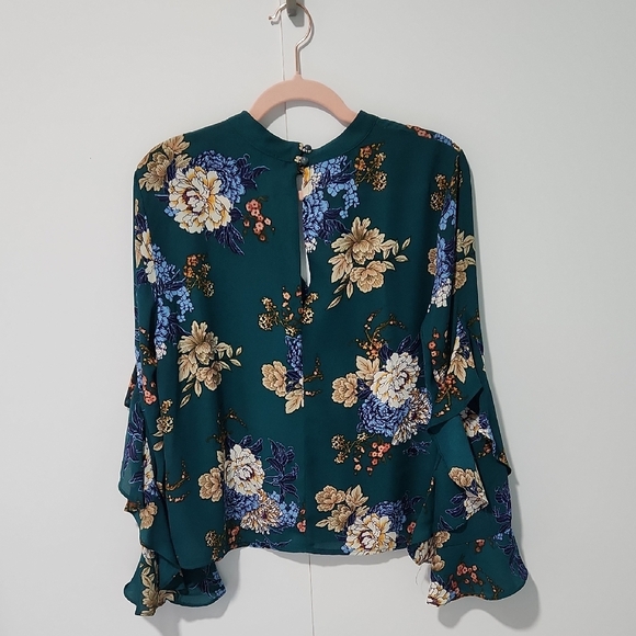 Timing Green Floral Long Sleeve Blouse Top with Ruffles On The Sleeves- Large - Picture 4 of 5